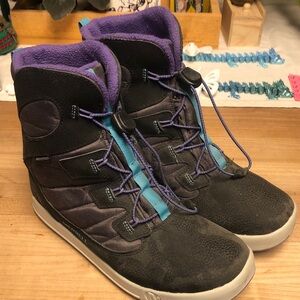 Merrill Black and Purple High-Top snow Boots